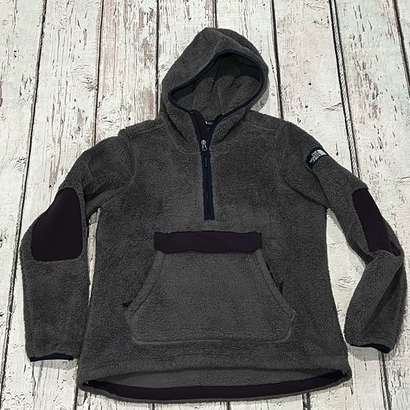 Women's The North Face Plush Faded Purple Hoodie Fleee Pullover Jacket - Picture 1 of 6